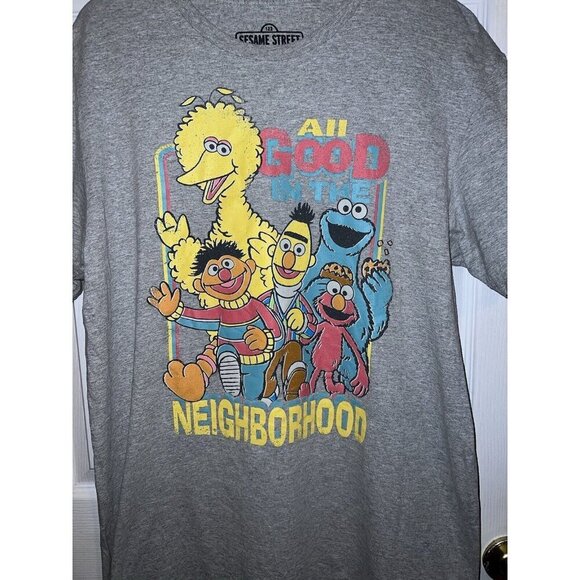 SESAME STREET- All Good In The Neighborhood Gray Short Sleeve Tshirt Size L - Picture 2 of 7